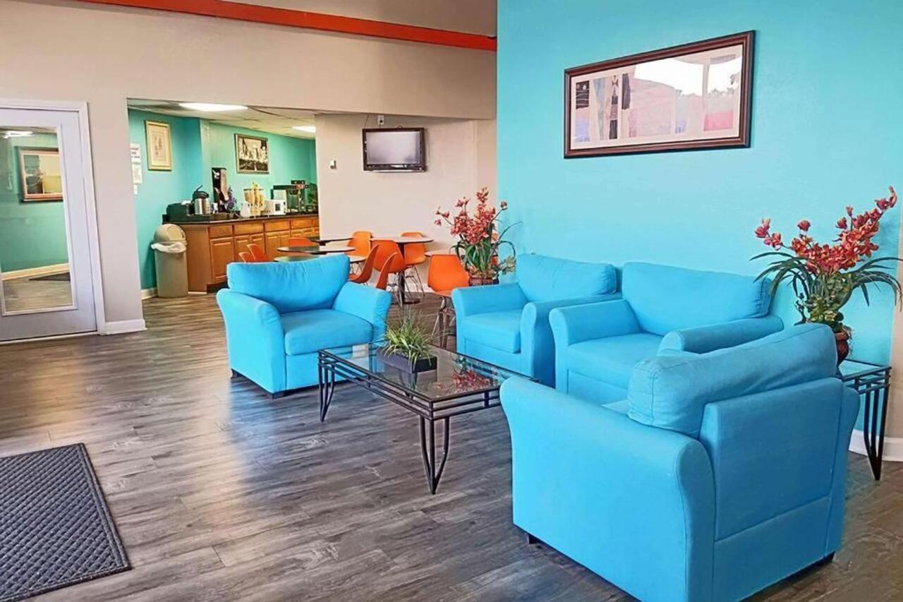 Howard Johnson By Wyndham Houston Hobby Airport エクステリア 写真