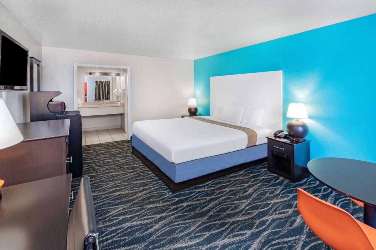 Howard Johnson By Wyndham Houston Hobby Airport エクステリア 写真
