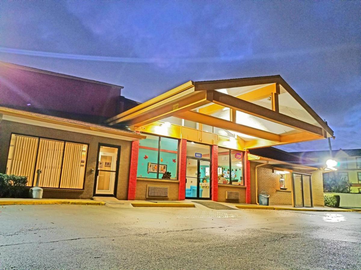 Howard Johnson By Wyndham Houston Hobby Airport エクステリア 写真