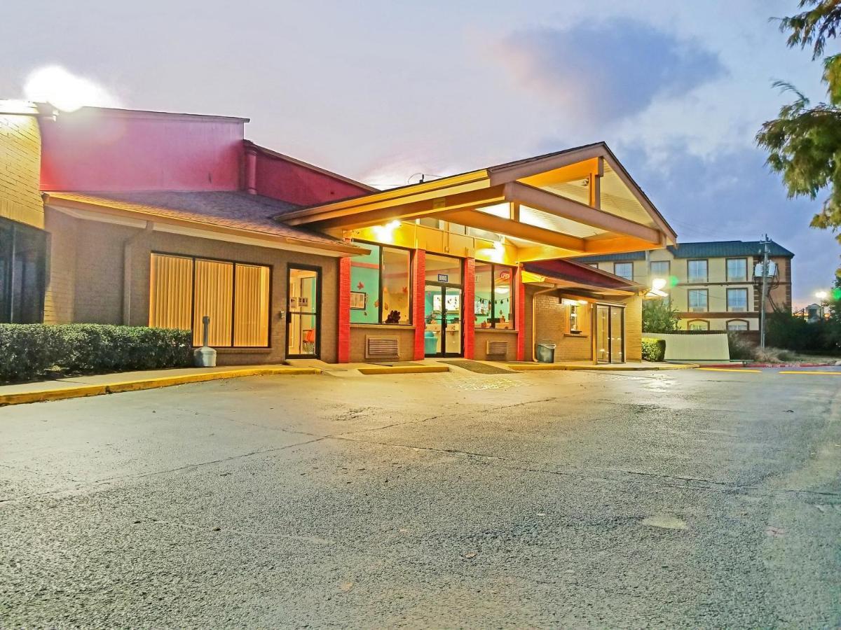 Howard Johnson By Wyndham Houston Hobby Airport エクステリア 写真